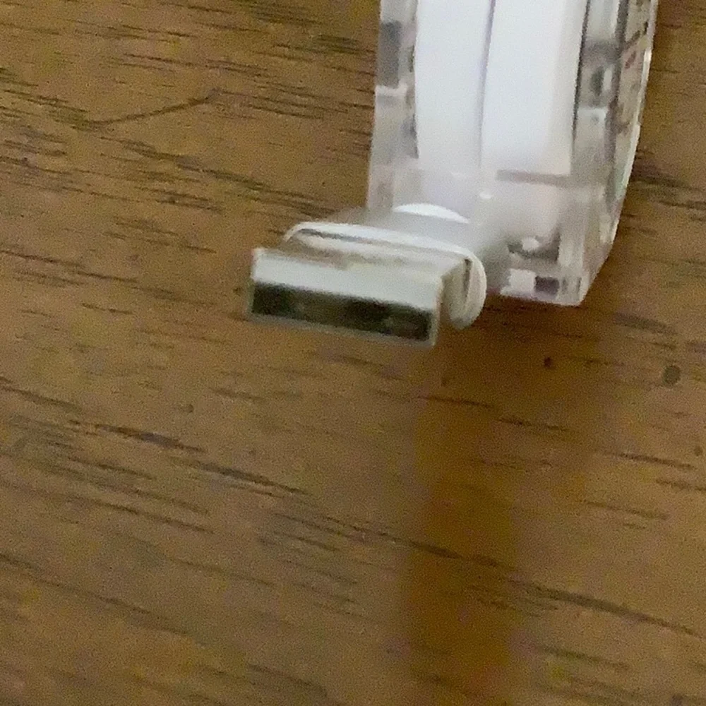 🦋 Telescopic three data cables in one, white.